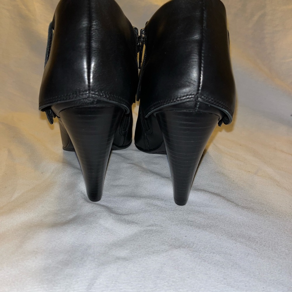 Matisse Ellen Black Leather Ankle Boot women’s Size 7.5 LIKE NEW - Picture 5 of 10